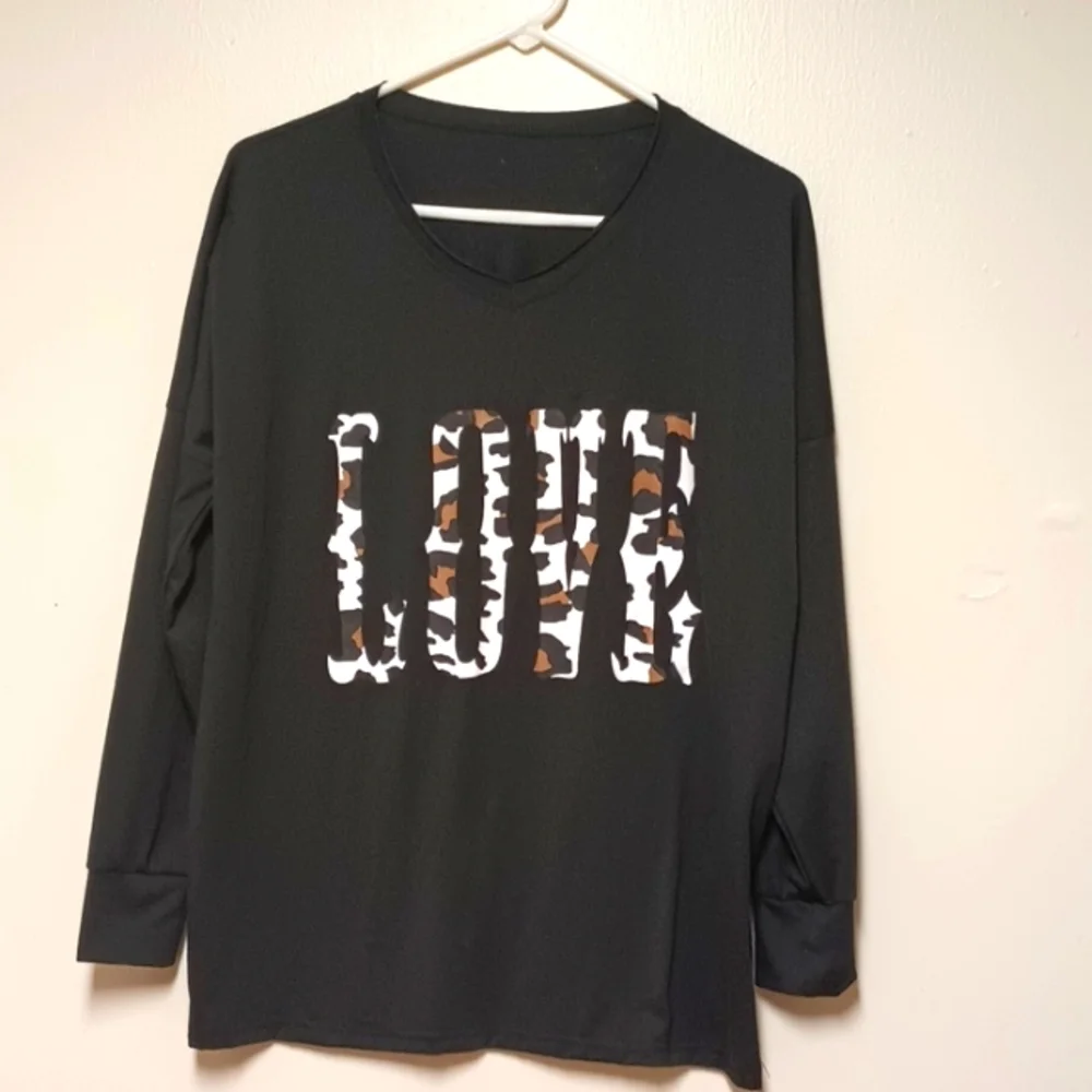COPY - Uncategorized black oversized long sleeved tee. size Medium. Never worn. - Picture 1 of 4